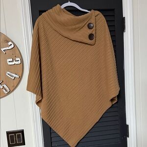 Moda Tan Buttoned Women's Poncho